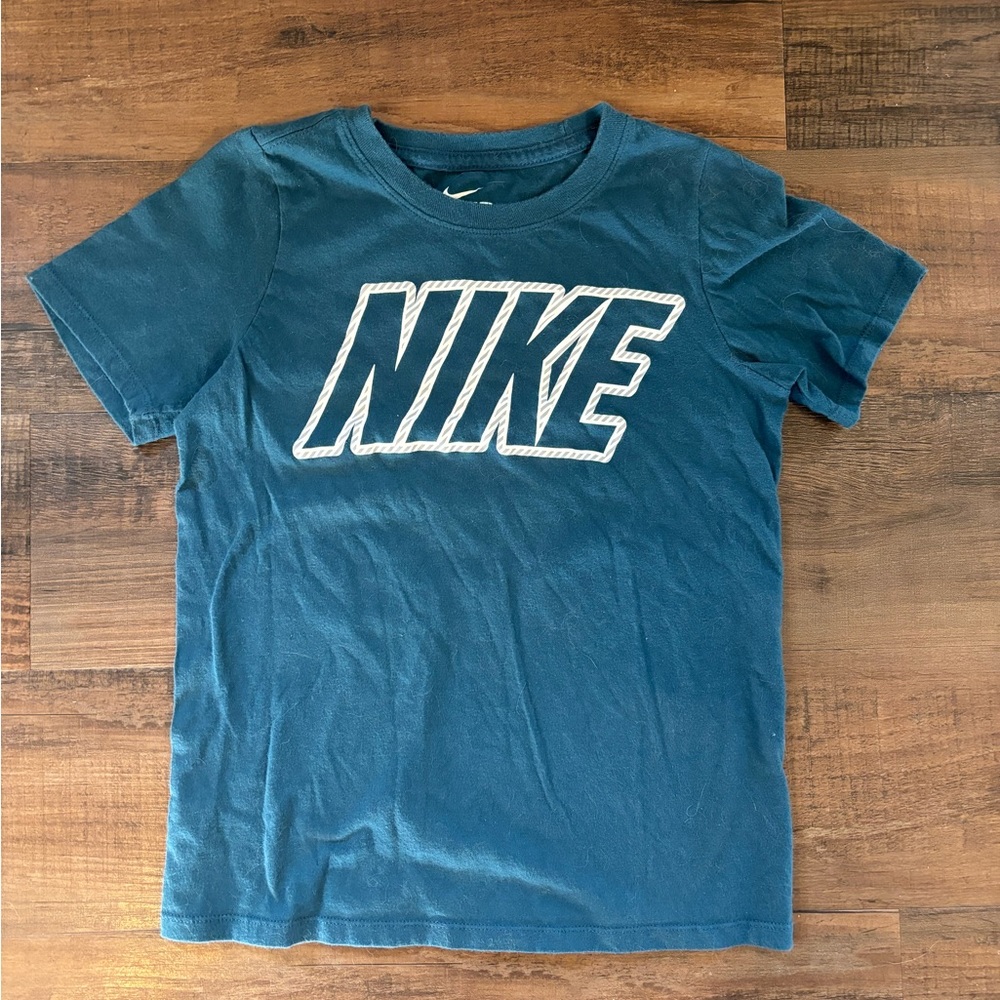 Nike women’s baby tee
